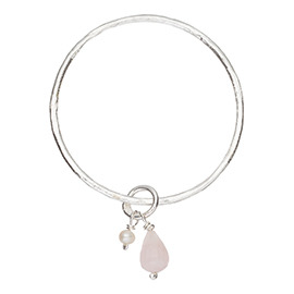 JR6RQ Melted bangle with large rose quartz and pearl